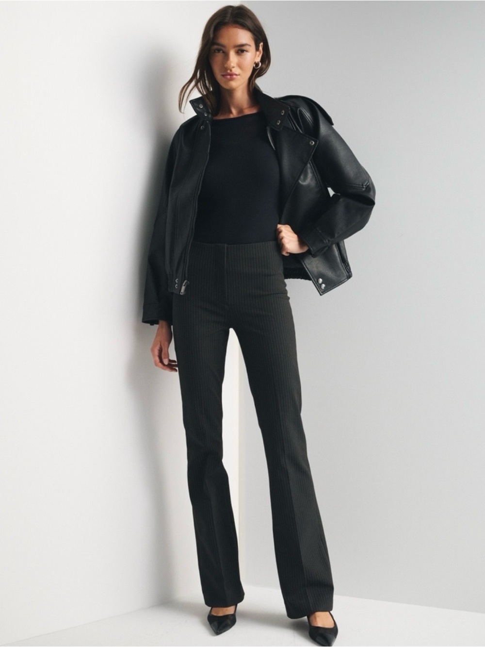 Abercrombie & Fitch Forme Bootcut Pant Black Pinstripe 27 Long